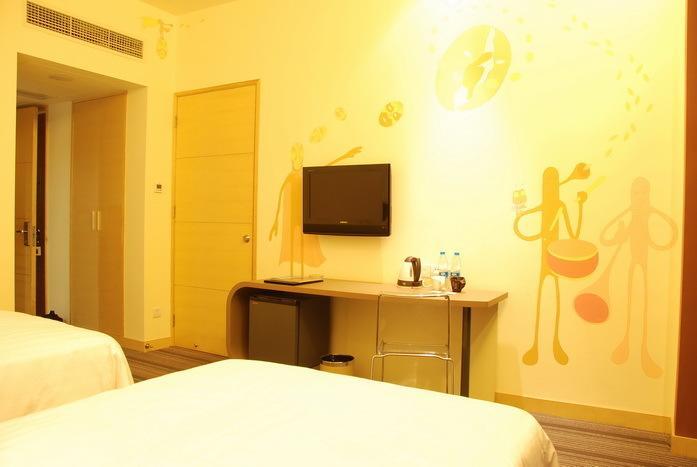 City Inn Happy Valley Chengdu Room photo
